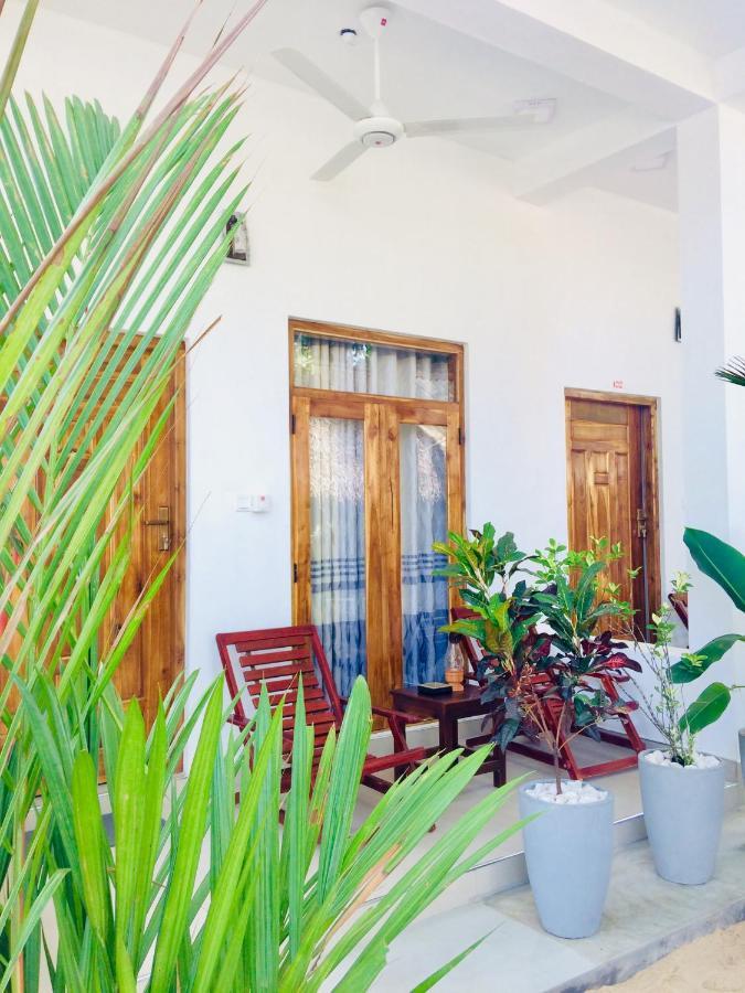 Tropicana Home Stay Arugam Bay Bagian luar foto