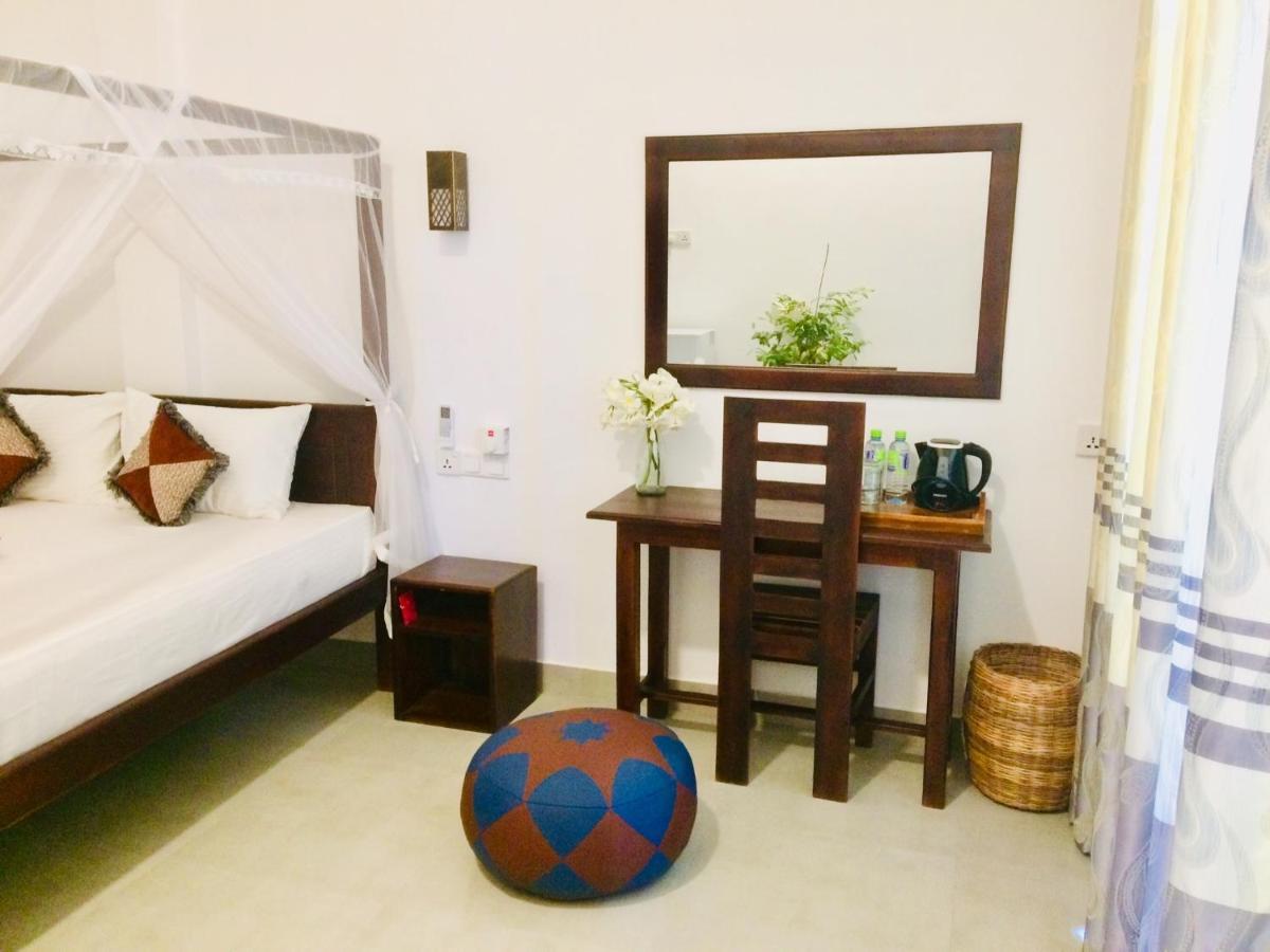 Tropicana Home Stay Arugam Bay Bagian luar foto